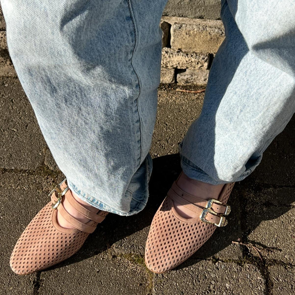 Udine - Perforated Rose Wind