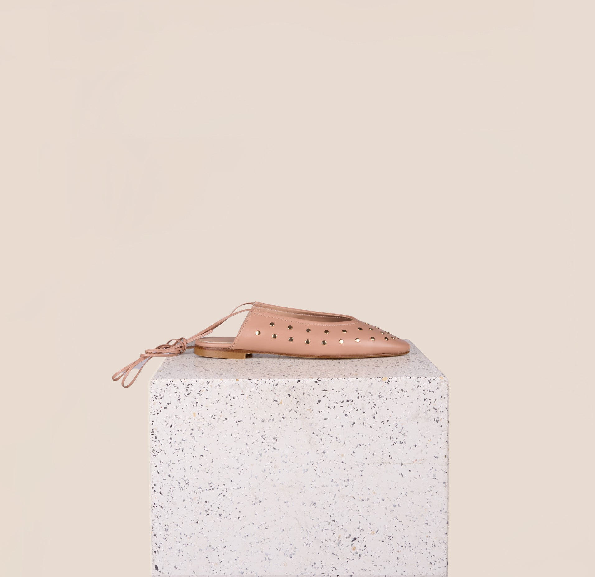 Como Ties Studs - Nude