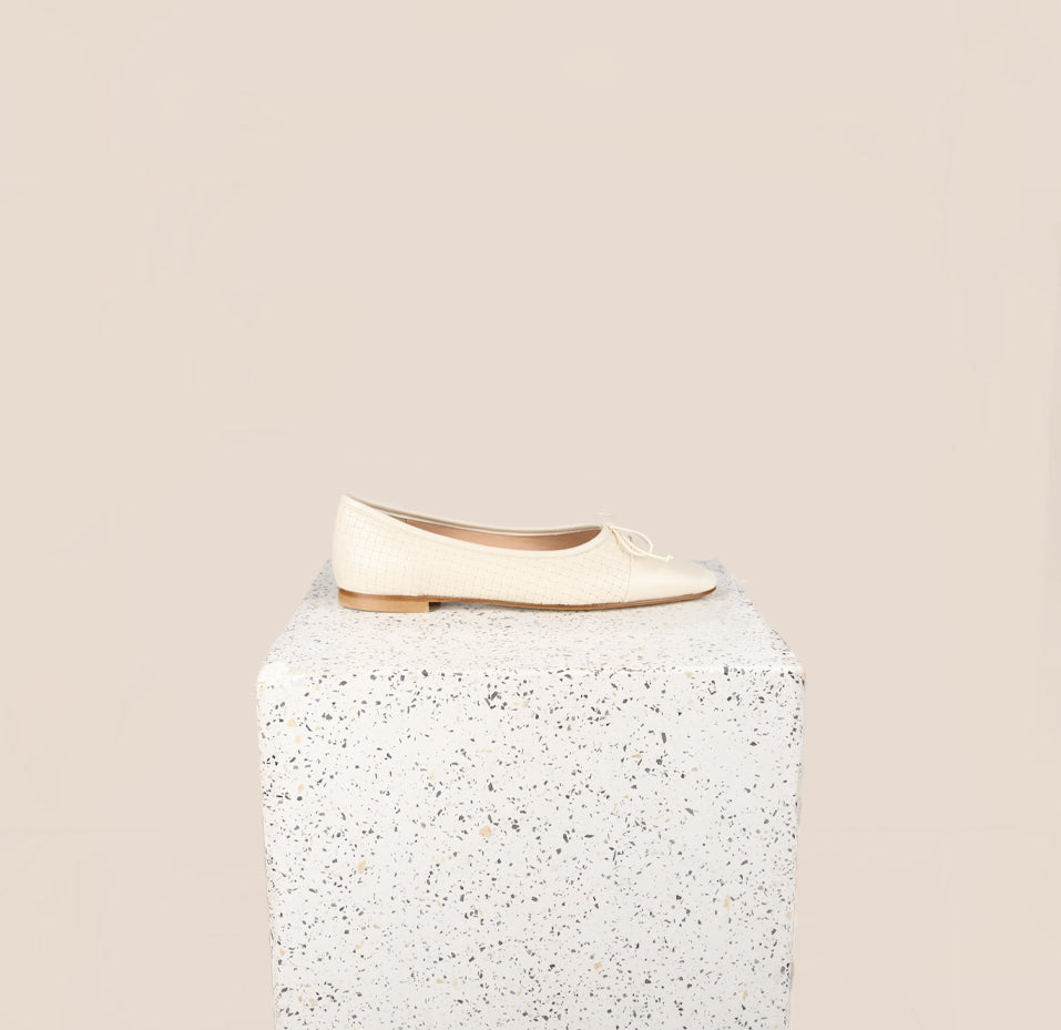 Como - Cassette/Ivory