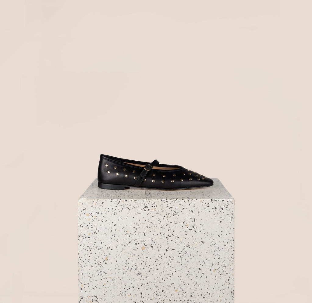 Cori Studs - Black