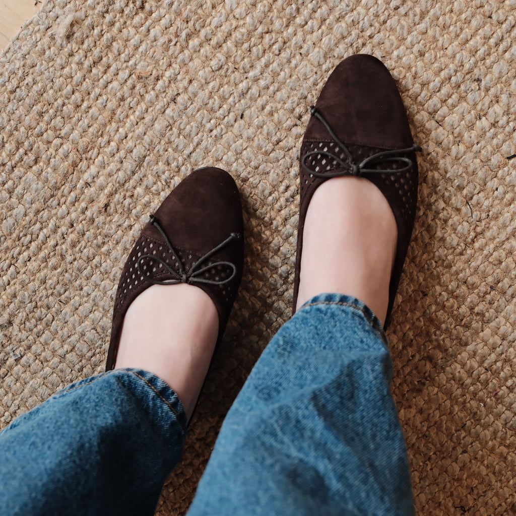 Como - Perforated Chocolate Suede (cap toe)