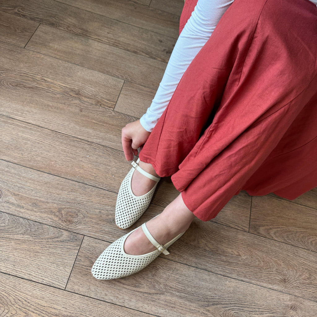 Cori - Perforated Ivory