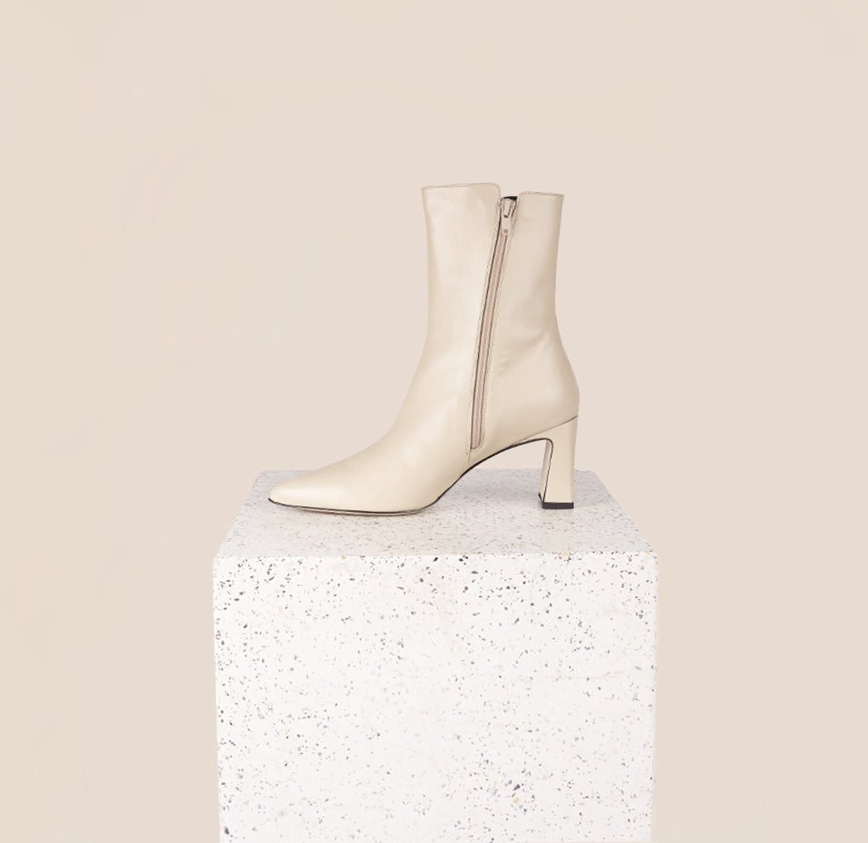 Livorno- Oat Leather