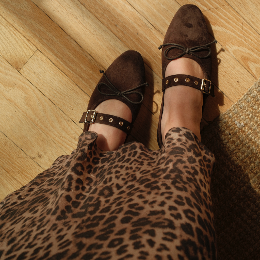 Como Buckle - Chocolate Suede