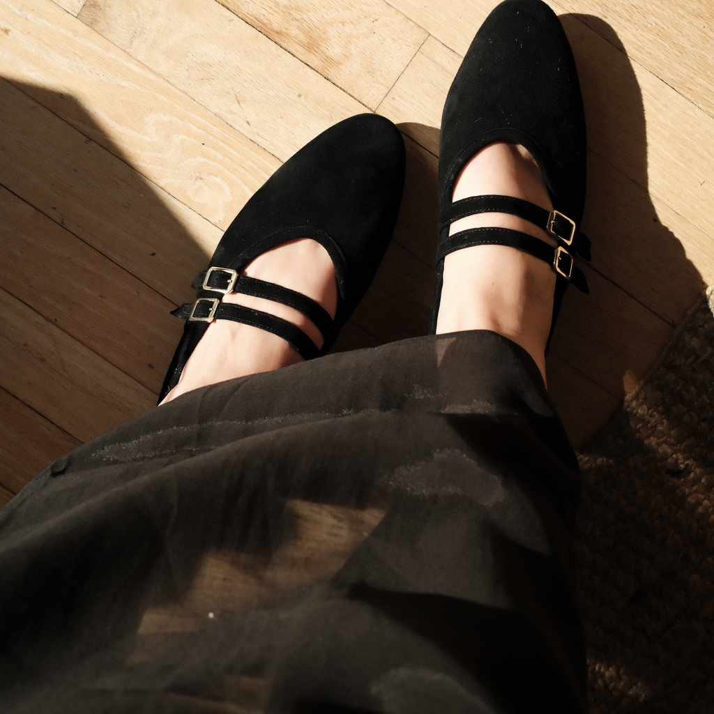 Cori 2 Buckle - Black Suede