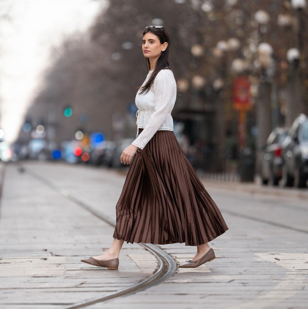 Como - Perforated Taupe (cap toe)