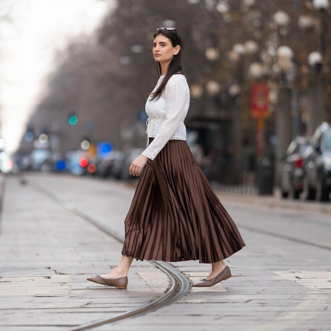 Como - Perforated Taupe (cap toe)